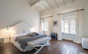Suite In Dimora Storica - Empoli Centro - Hall 5 Stelle